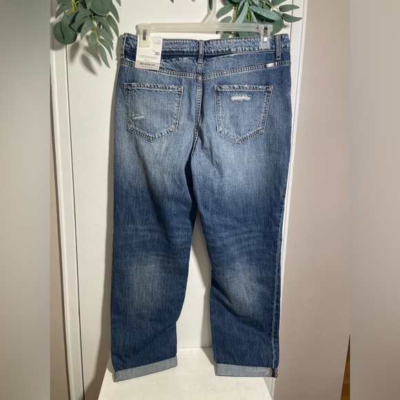 NWT!! Women’s KanCan Relaxed Fit Mid-rise Boyfriend Jean Size 13/30 - Picture 2 of 5